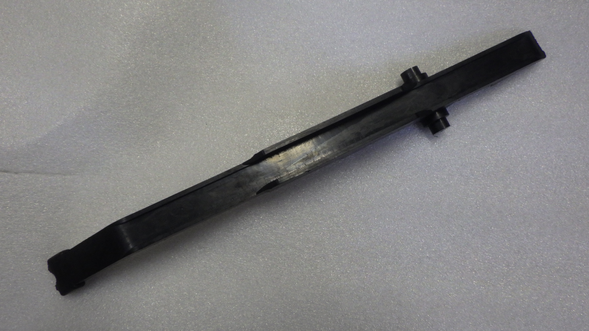 カムチェーンガイド